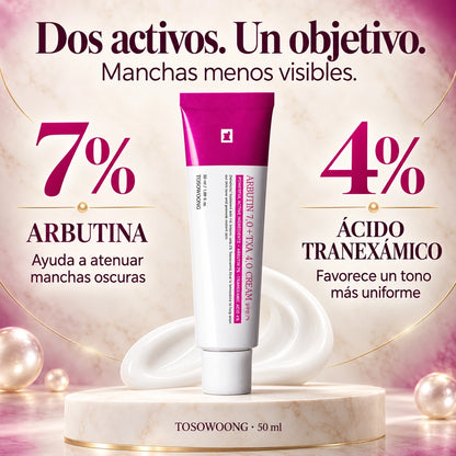 Fórmula TOSOWOONG: 7% de arbutina y 4% de ácido tranexámico para ayudar a atenuar manchas y favorecer un tono uniforme.