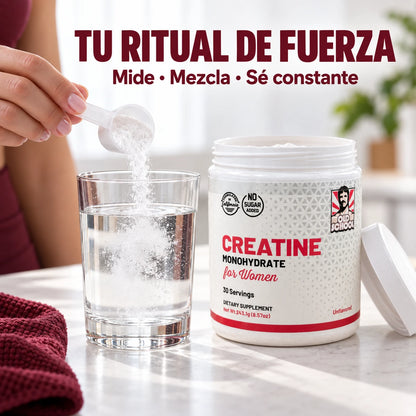 Preparación de creatina Old School Labs con medida y agua: mide, mezcla y sé constante